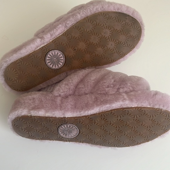 UGG® Fluff Yeah Slide Seashell Pink Size 7 w/ original box - Picture 5 of 7